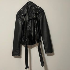 NEVER WORN- LARGE FOREVER 21 BLACK BIKER JACKET WITH BELT